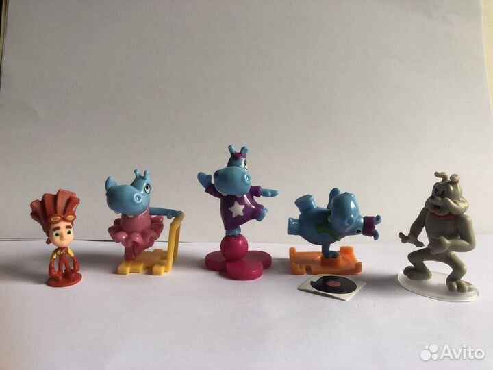 Игрушки из киндера Бегемоты 2022