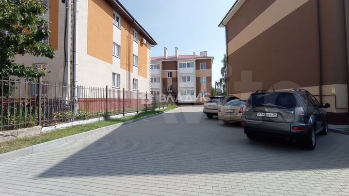 4-к. квартира, 110 м², 3/3 эт.