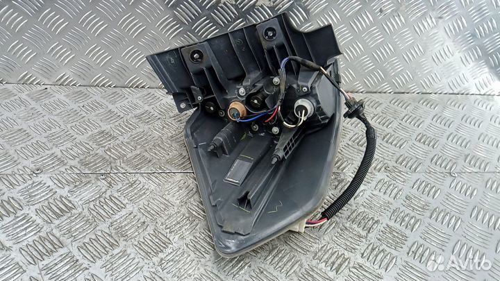 Фонарь задний правый Nissan X-Trail