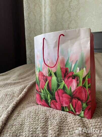 Подарочный пакет с пакетами