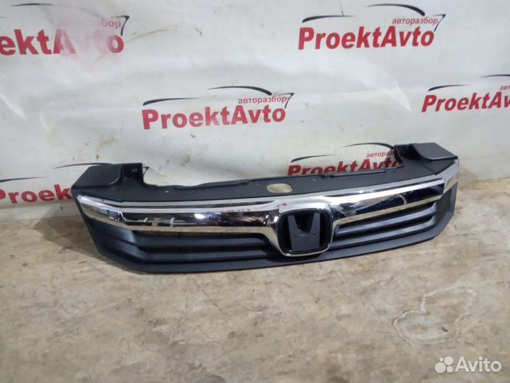 Решетка радиатора Honda Civic 4D FB 2012