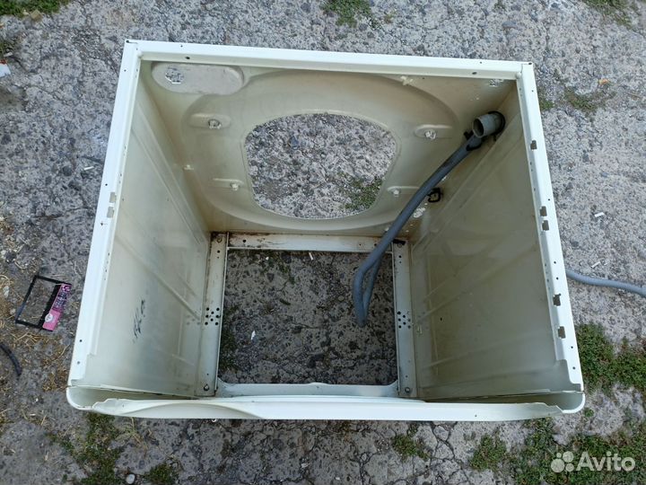 Корпус кузов стиральной машины Indesit W 84TX