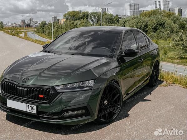 Литые диски HRE FF10 R19 на skoda Octavia