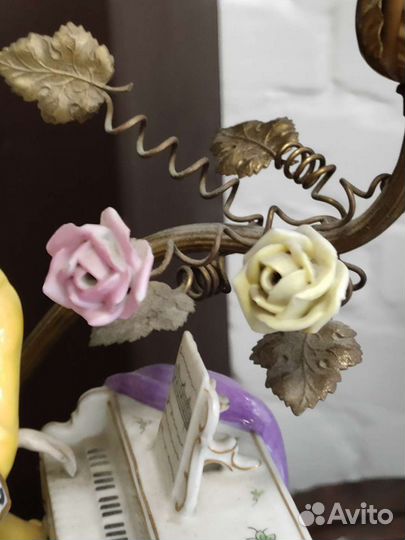 Лампа настольная статуэтка фарфоровая