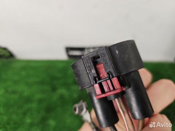 Разъем вентилятора охлаждения Volkswagen Passat B6