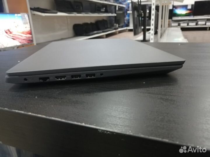 Новый Ryzen 3 4 Ядра SSD 256 GB 4 GB DDR4 2020 Год