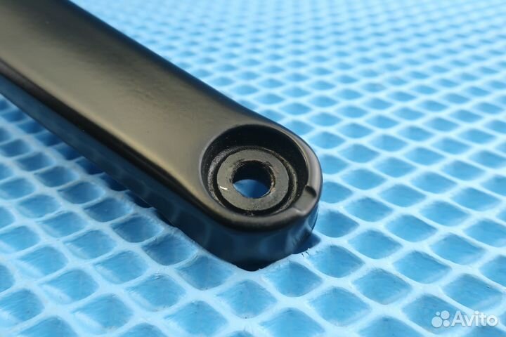 Поводок стеклоочистителя левый Skoda Superb 3