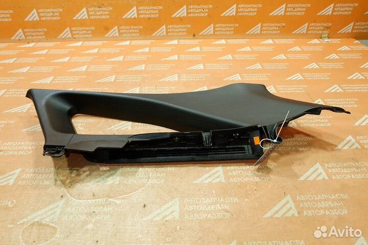 Обшивка стойки задней правой Kia Ceed CD (2018)