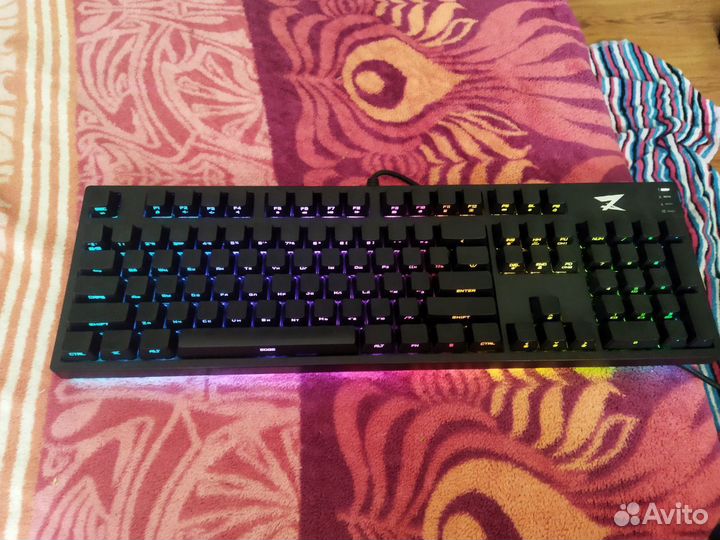 Клавиатура ZET gaming Edge состояние 9/10