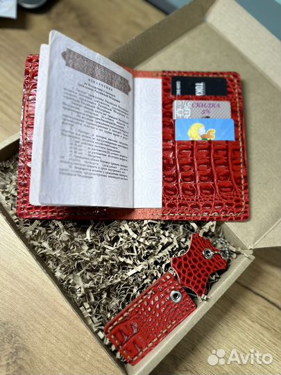 Кошелек и Обложка на паспорт кожа и чехольчик