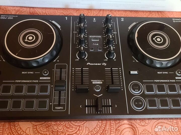 Dj контролер Pioneer DDJ-200