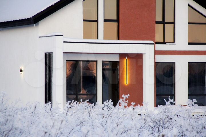 Коттедж 225 м² на участке 8 сот.