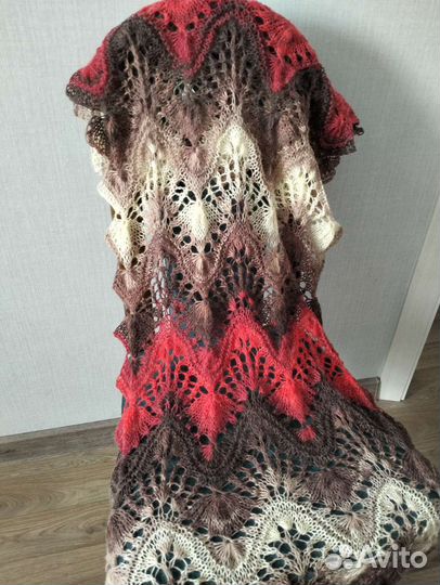 Вязанный палантин