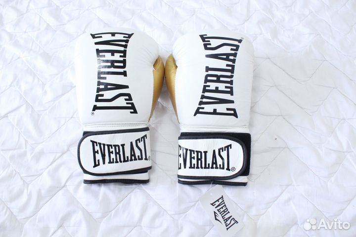 Боксерские перчатки