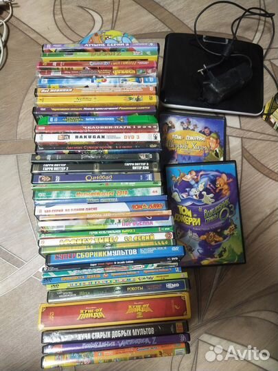 Портативный dvd плеер + мультфильмы