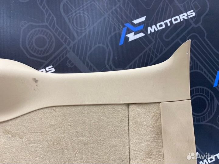 Обшивка крышки багажника Volkswagen Touareg 7L BAR