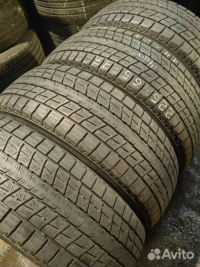 Dunlop Winter Maxx SJ8 225/65 R17
