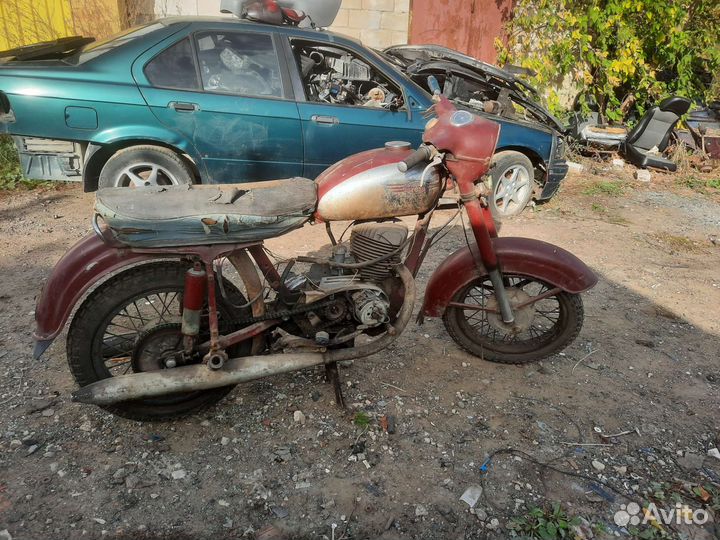 Продам на запчасти мотоцикл Яву,На Болты Яву