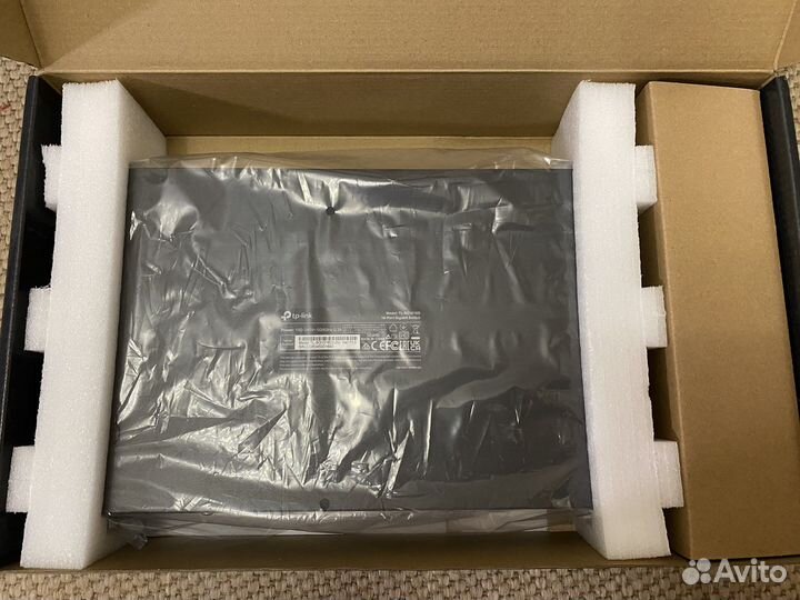 Коммутатор TP-Link TL-SG1016D