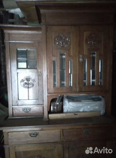 Антикварный сервант комод