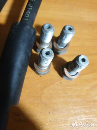 Шланг тормозной Jeep Grand Cherokee WK2 SRT8