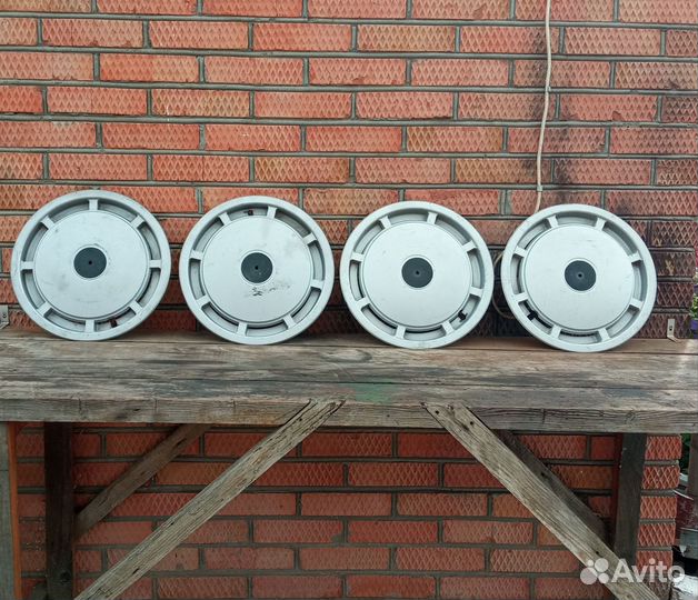 Продам колпаки на Волгу Газ-24,Газ-2410