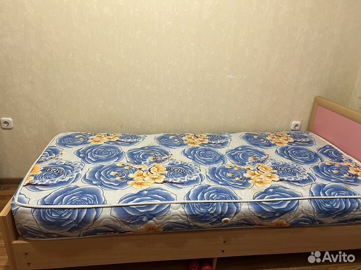 Кровать 900х2000