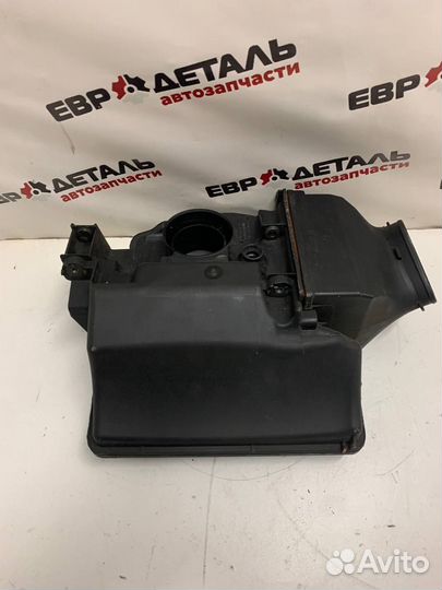 Корпус воздушного фильтра Renault Duster