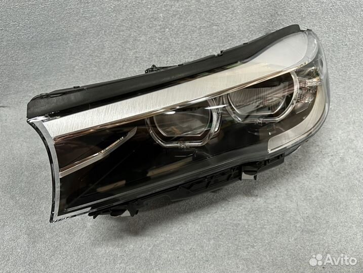 Передняя левая full LED фара BMW 7 G11