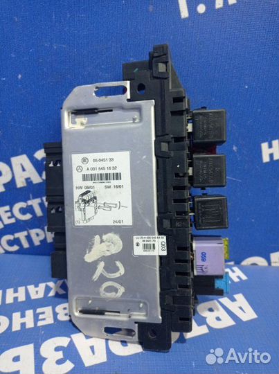 Блок предохранителей салона Mercedes-Benz W220