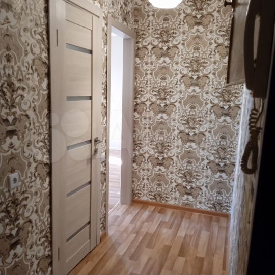 2-к. квартира, 43 м², 3/5 эт.