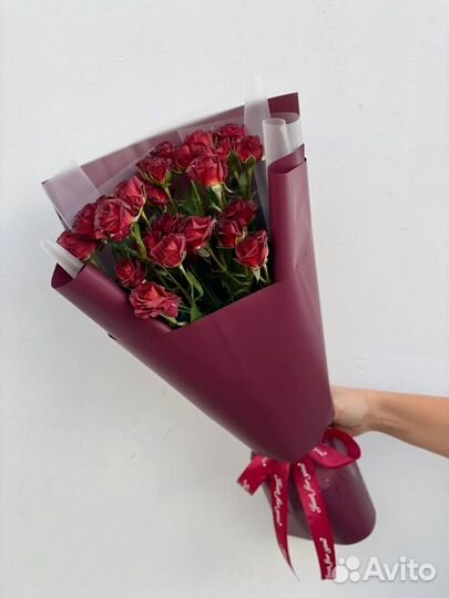 Букеты из кустовых роз