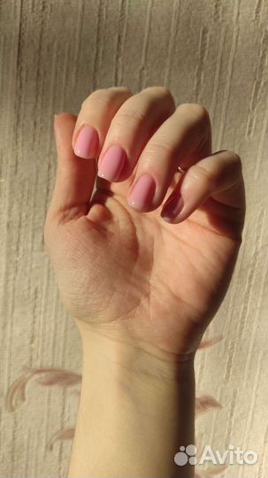 Модель на маникюр