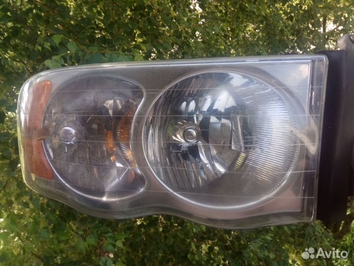 Фары Додж Рэм 2001-05 оригинал бу