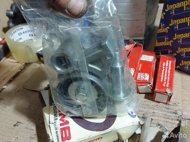 Ролик грм mazda 323 626 GMB GT80670