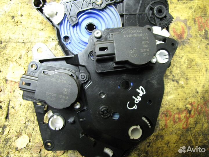 Моторчики заслонок печки Ford Focus 3