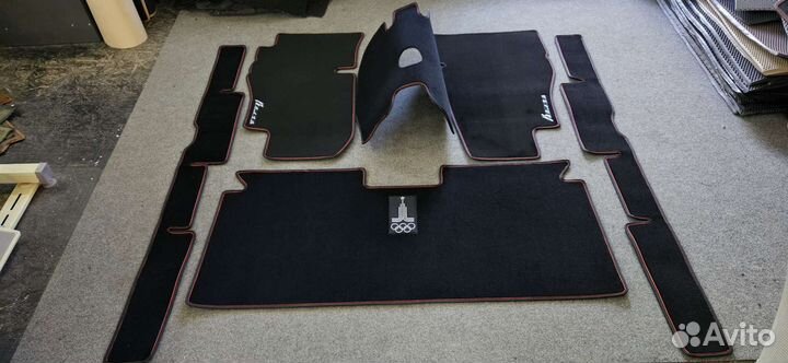 Автоковрики для газ-24, чёрн с красным