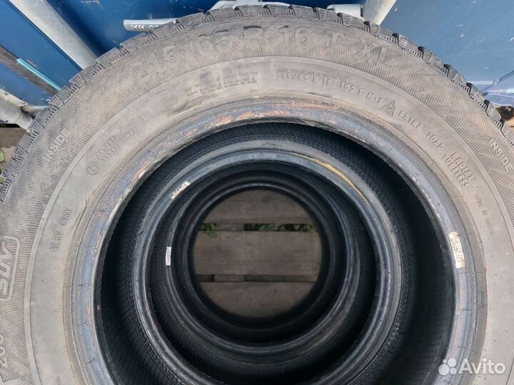 Gislaved Nord Frost 200 SUV 215/55 R16