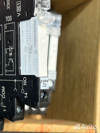 Weidmuller 1122820000 TRS 230VUC новый, 17 шт