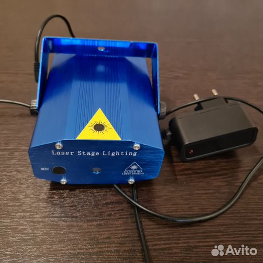 Лазeрный проектор гирлянда светильник