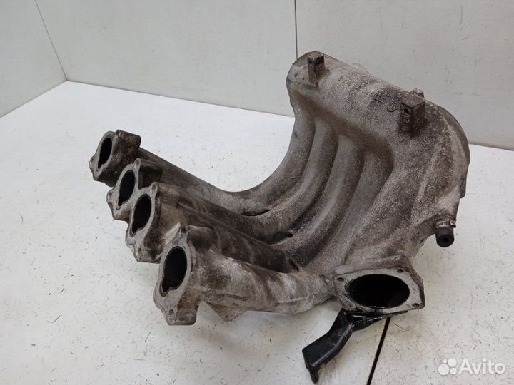 Коллектор впускной Volkswagen Passat B5 1.6 1998