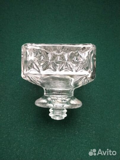 Блюда, пепельница и пробка для графина