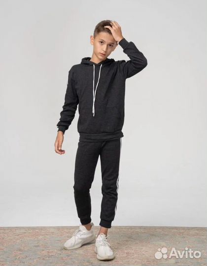 Детский спортивный костюм 152-158 новый