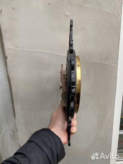 Часы настенные янтарь