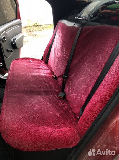 Продам чехлы Renault logan