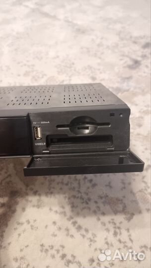 Спутниковый ресивер 4k AX HD51 с антенной