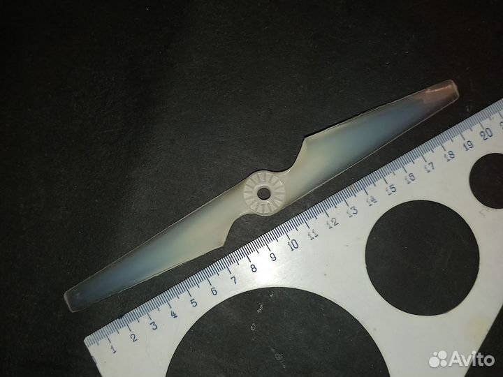 Авиамодельный винт