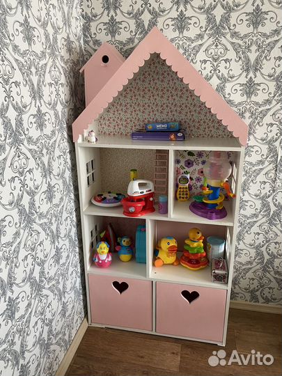 Большой кукольный домик деревянный
