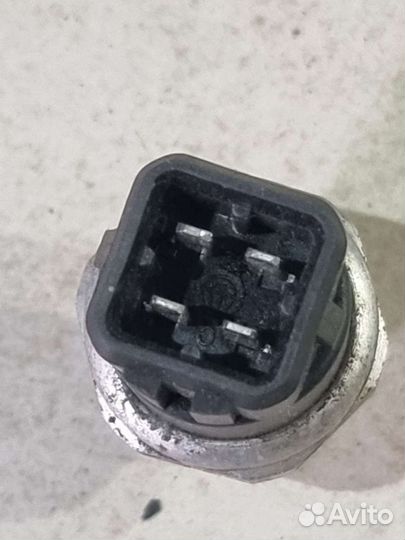 Датчик давления кондиционера Vag 8D0959482B