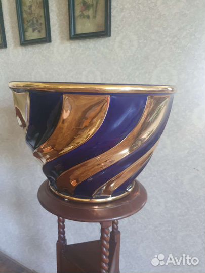 Ваза для цветов, кашпо